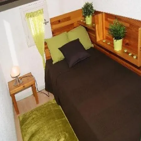ヴィラ 6 Pers, 1 Chambre, 1 Mezzanine, Rdj, Piscine Et Parking Au Calme De La Pinede - Ref Para21 *